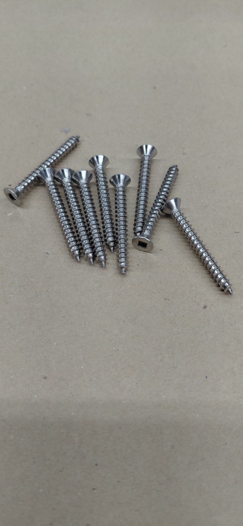 #8-1 1/2" WOOD FLAT-HEAD ROBERTSON SCREWS 