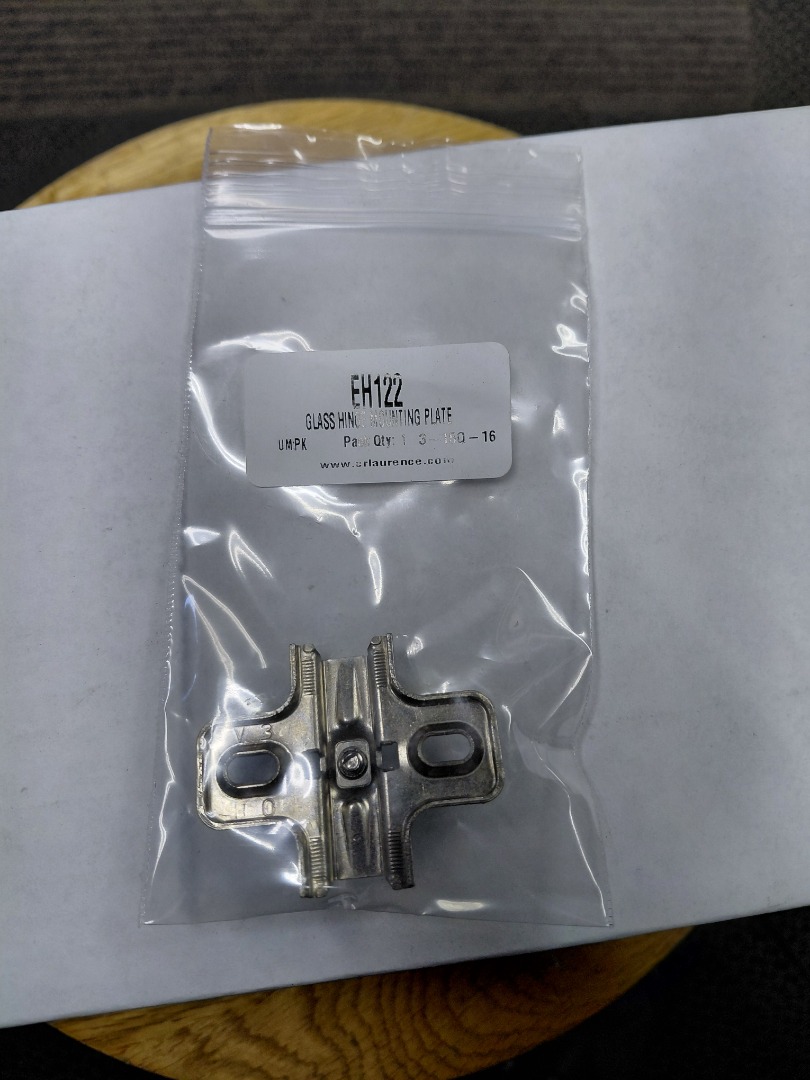 GLASS HINGE MOUNTING PLATE