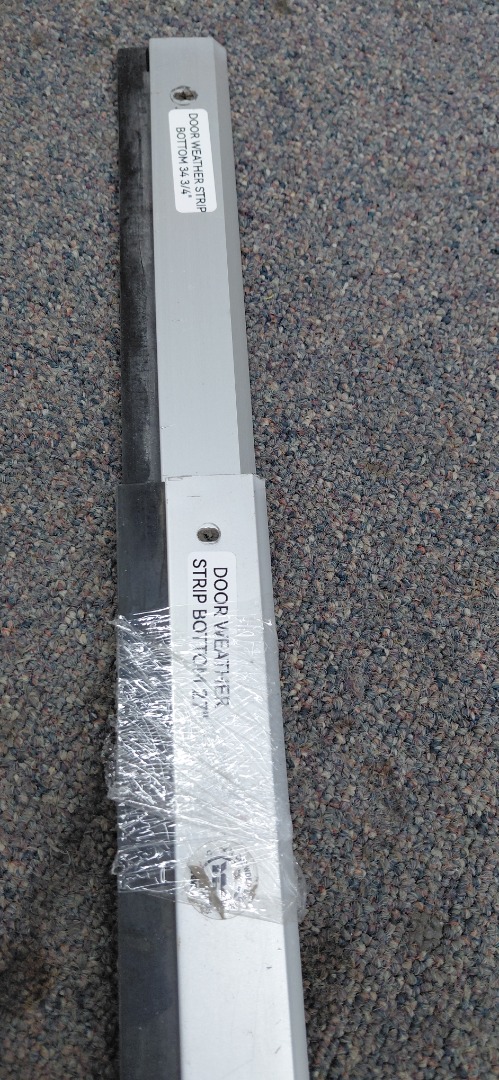 DOOR WEATHER STRIP BOTTOM 