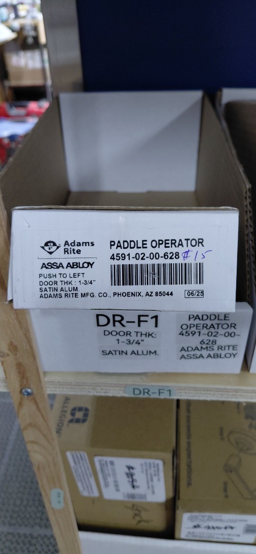 PADDLE OPERATOR PUSH TO LEFT