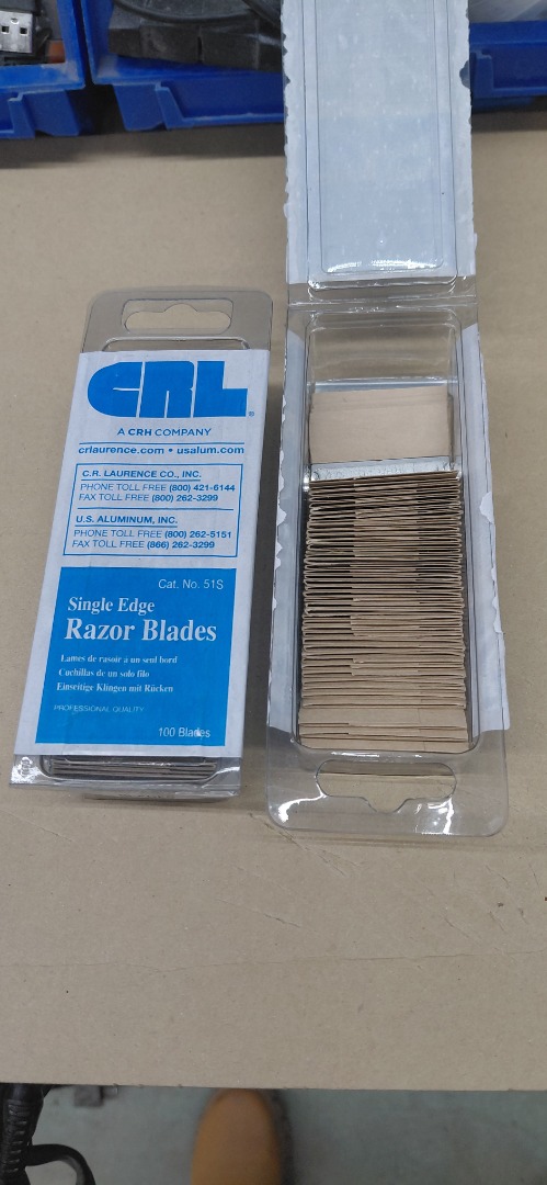 CRL CAT.NO.51S SINGLE EDGE RAZOR BLADES