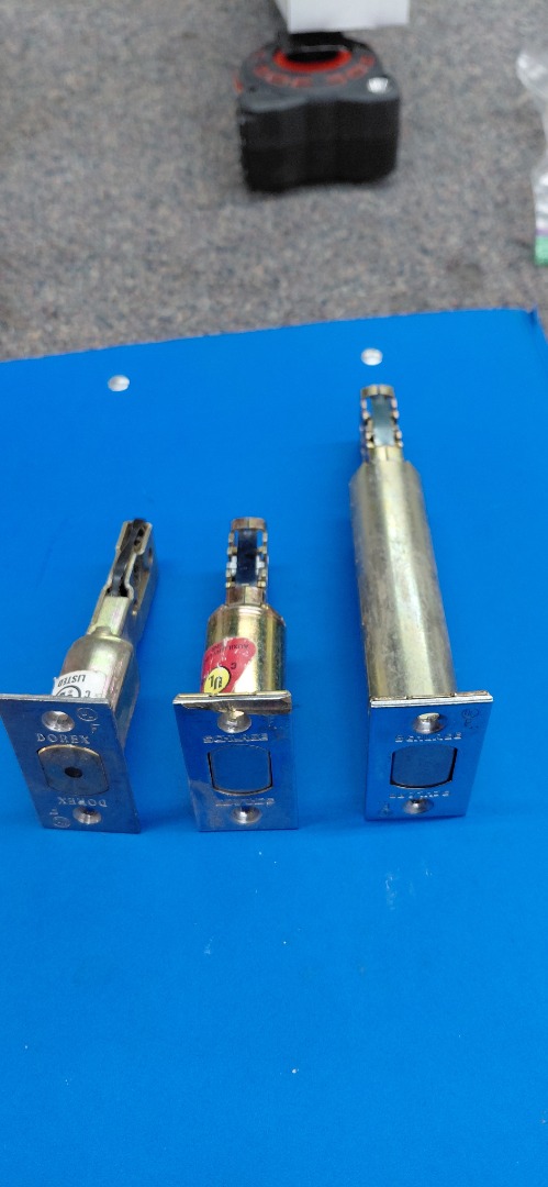 DEADBOLT LATCH ( USED)