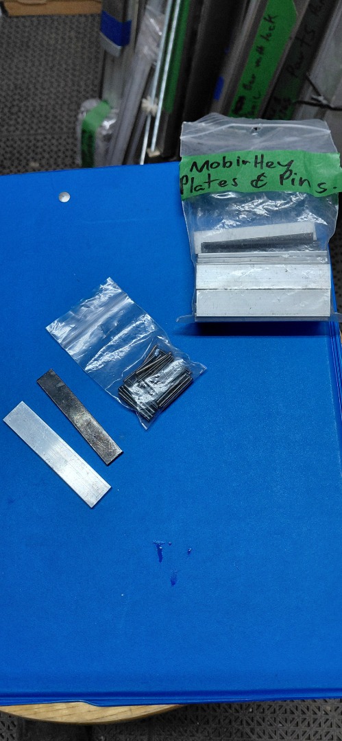MOBIRHEY PLATES & PIN