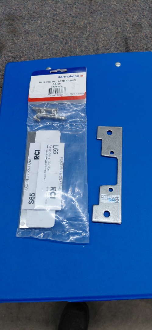FACEPLATE & SCRWS B614-32D