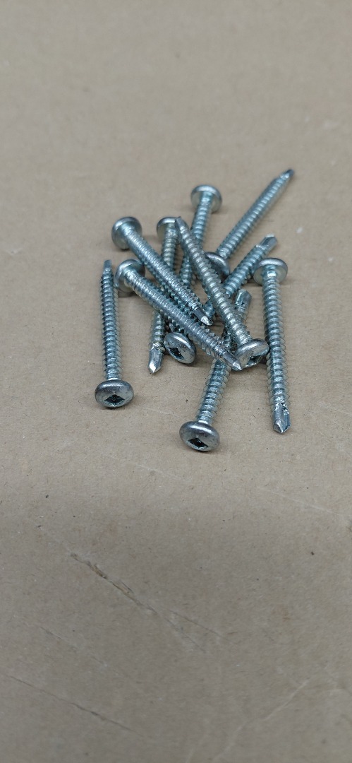 #8-1 1/2" WOOD FLAT-HEAD ROBERTSON SCREWS 