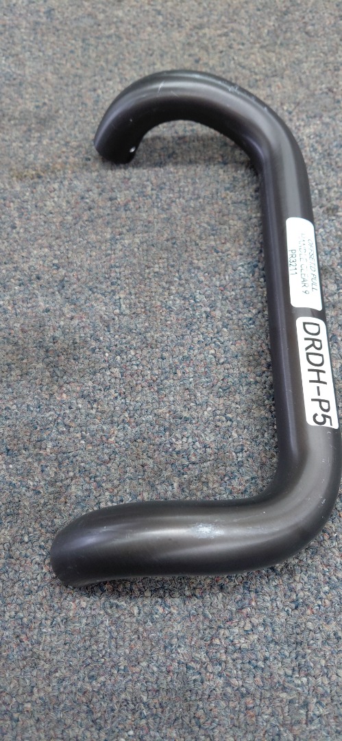 OFFSET D. PULL HANDLE BROWN 9" PR3211