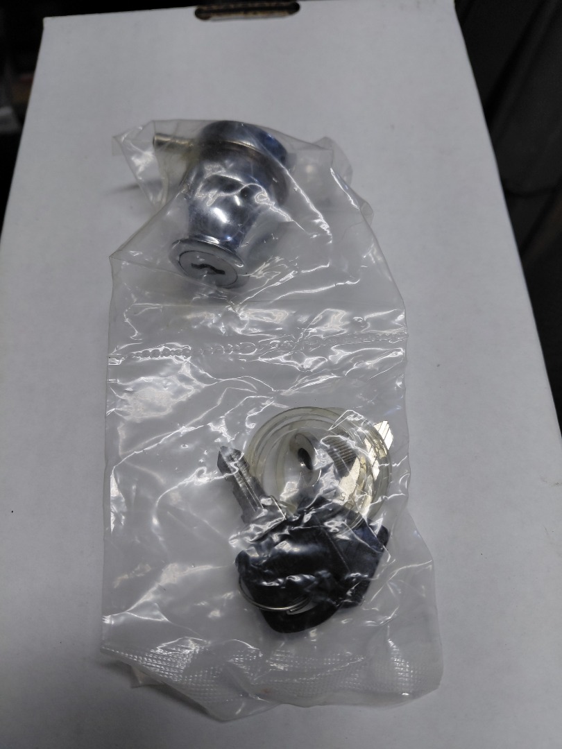 TUMBLERS WITH KEYS, GLASSHANDLE LOCK 