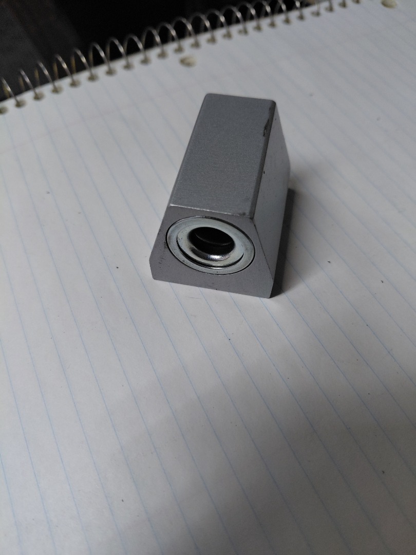 ALUMINEX BOTTOM DOOR PIVOT 