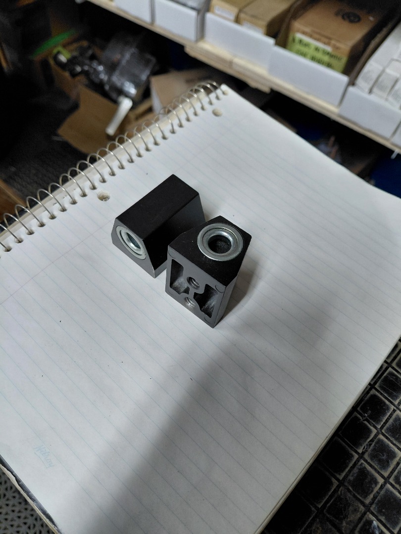 ALUMINEX BOTTOM DOOR PITION 