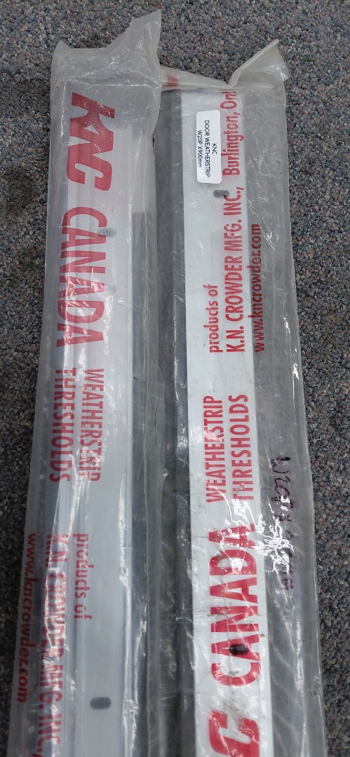 KNC DOOR WEATHERSTRIP  W20P X 900mm