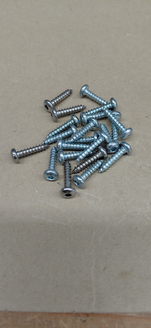 #8-3/4" ROBERTSON PAN HEAD ZINC PLATED WOOD SCREWS 