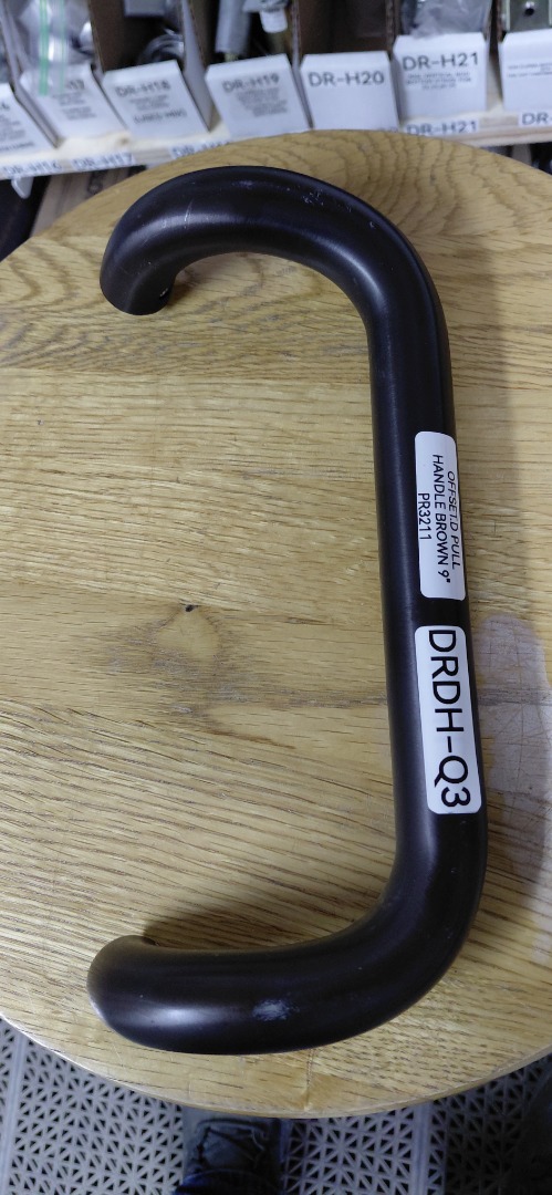 OFFSET PULL HANDLE BRONZE 9" PR3211