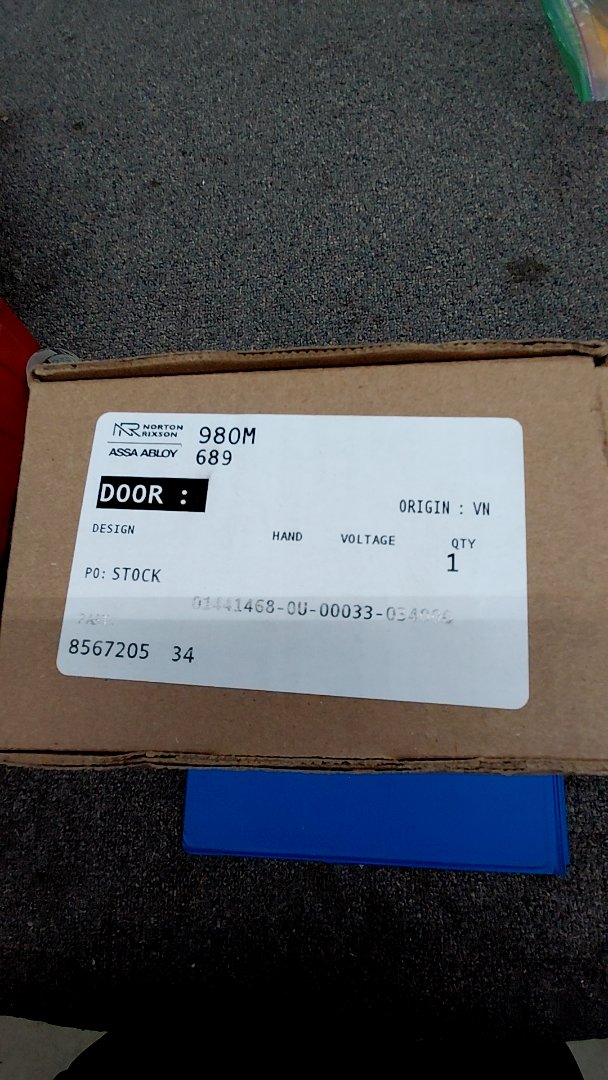 980M DOOR RELEASE FLOOR MOUNTER