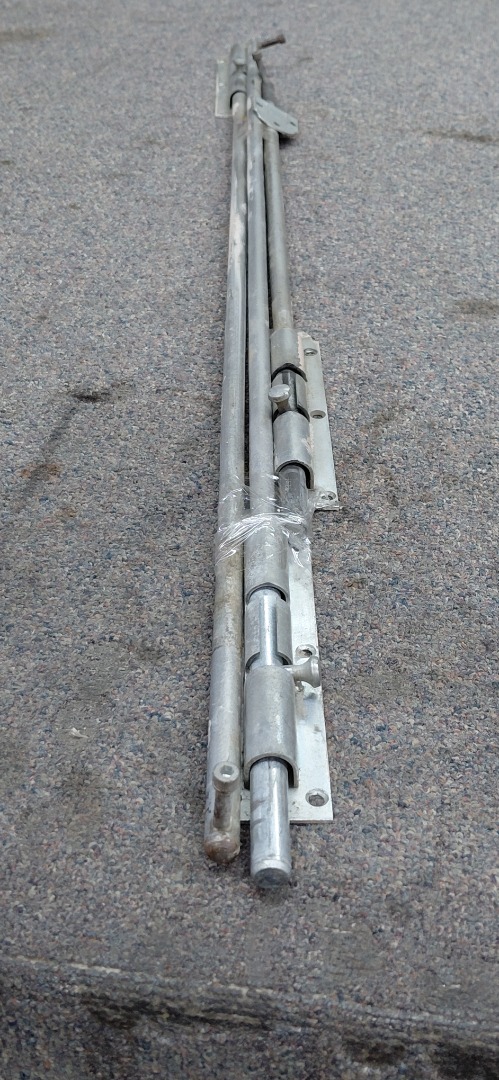 HEAVY-DUTYBOLT LOCK FOR SECURITY ON DOOR OR GATES.