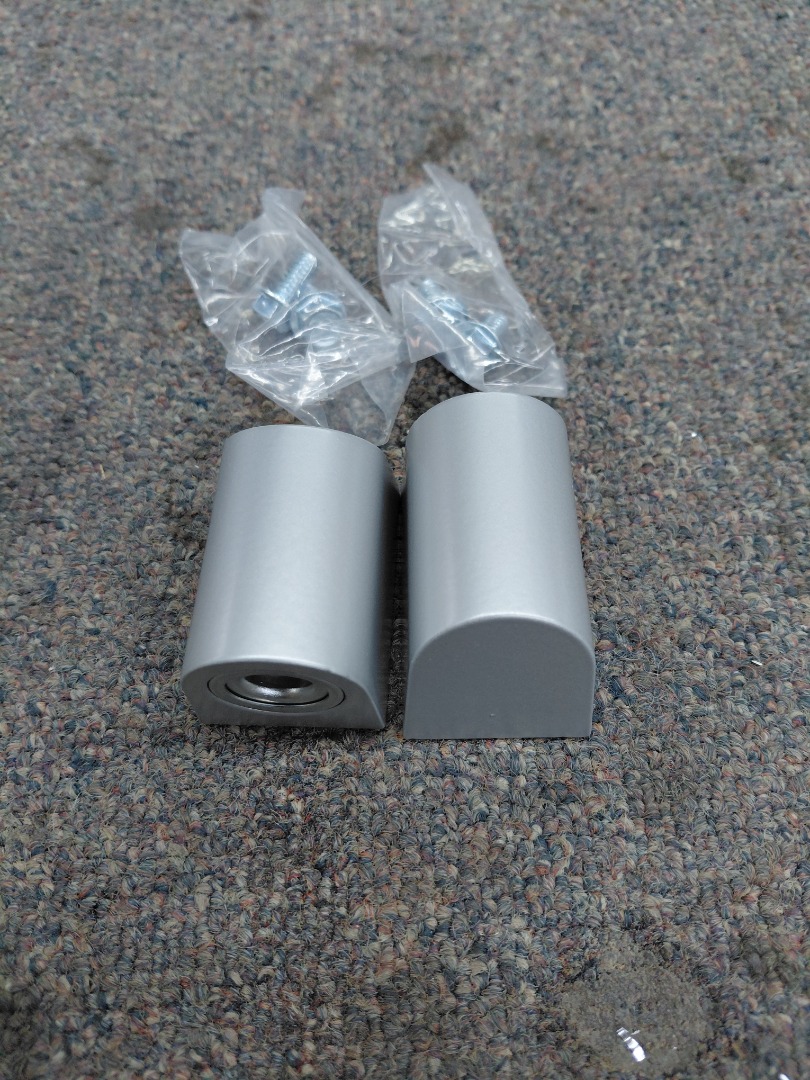 US ALUM OFFSET PIVOT BOTTOM DOOR. 