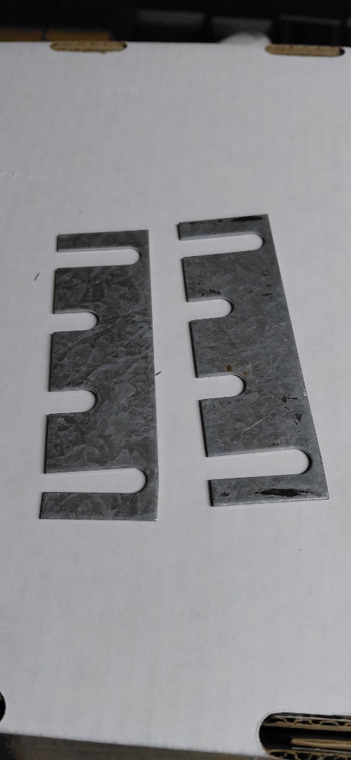 METAL 4 3/8" HINGE SHIMS