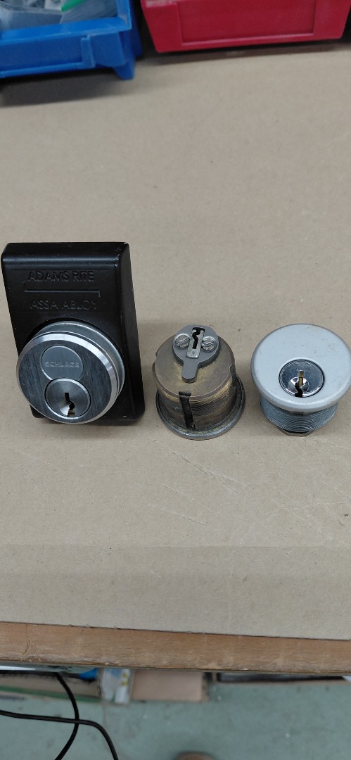 TOMBLERS WITHOUT KETS (USED)