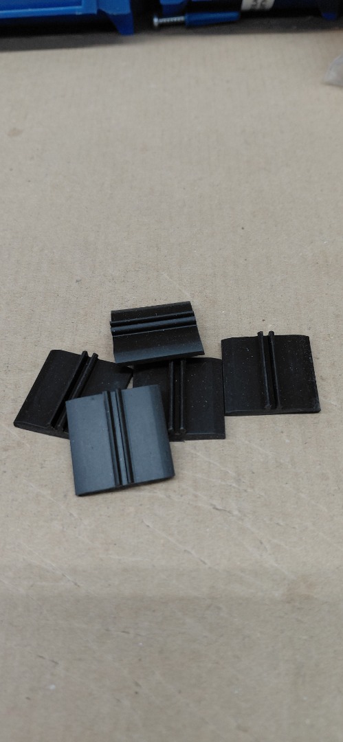 GLASS WIND CLAMP 1"X 1" SQUARE