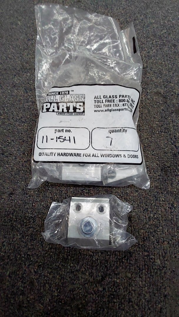 Threshold bottom pivot